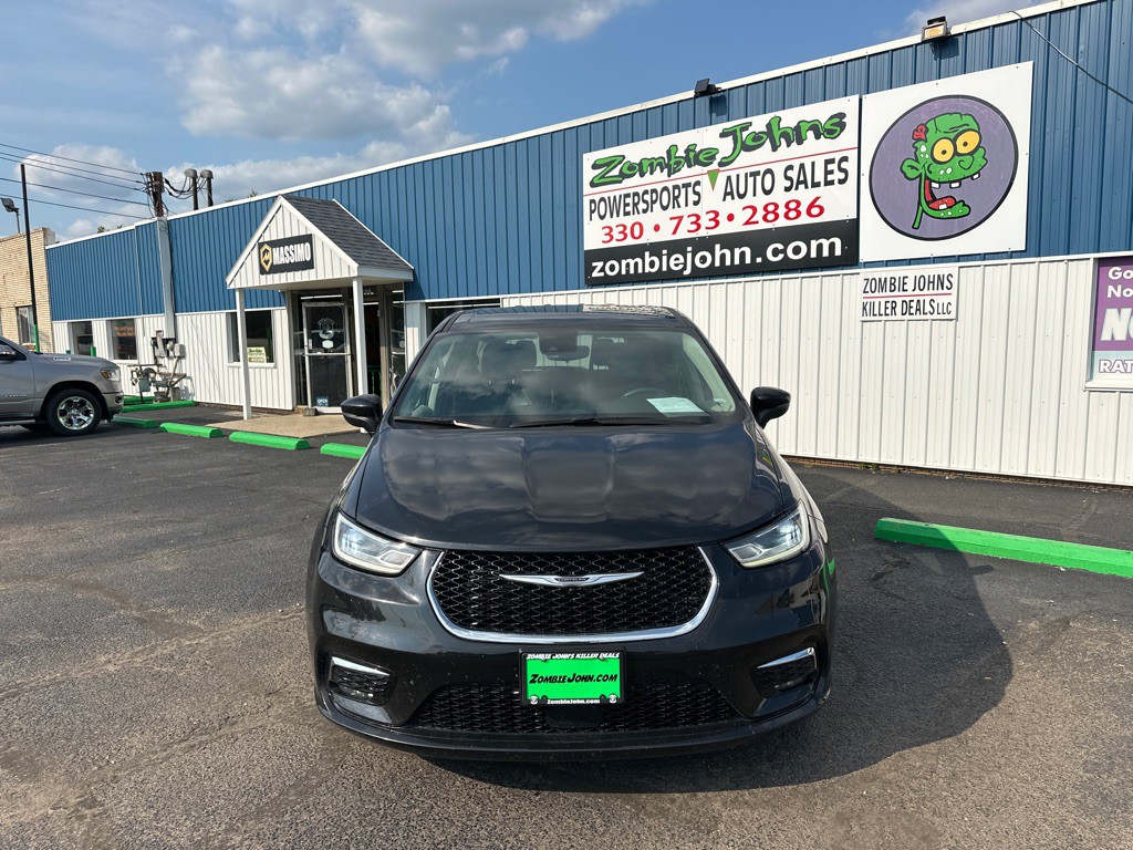 2023 Chrysler Pacifica Image 2