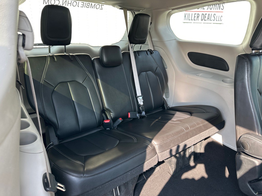 2023 Chrysler Pacifica Image 19