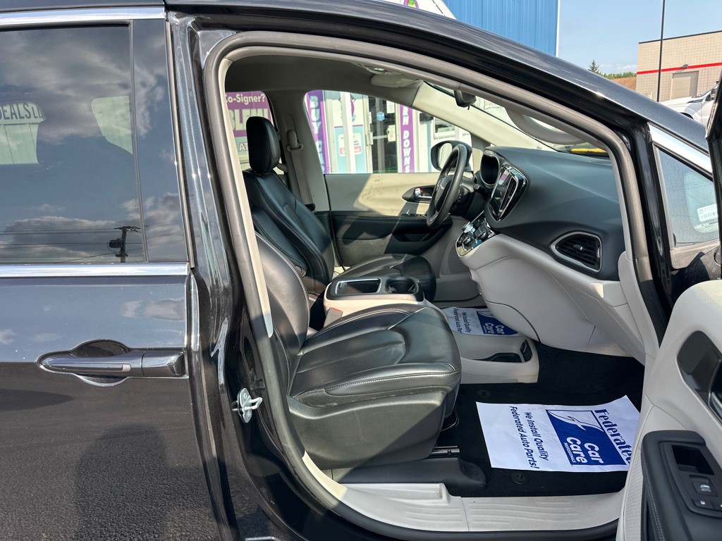 2023 Chrysler Pacifica Image 20