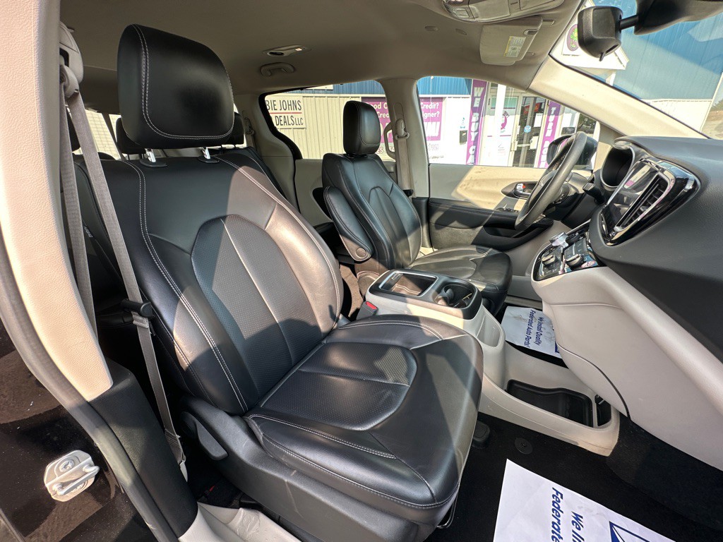 2023 Chrysler Pacifica Image 21