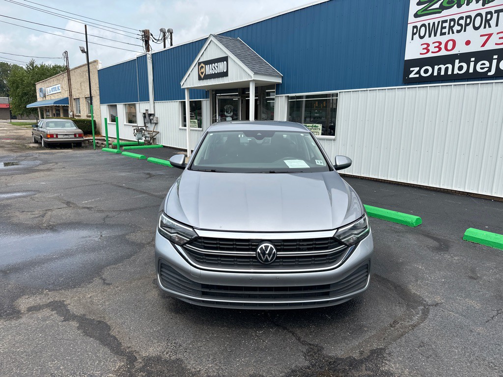 2024 Volkswagen Jetta Image 2