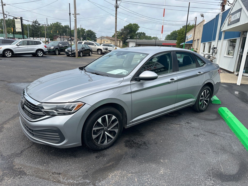 2024 Volkswagen Jetta Image 3