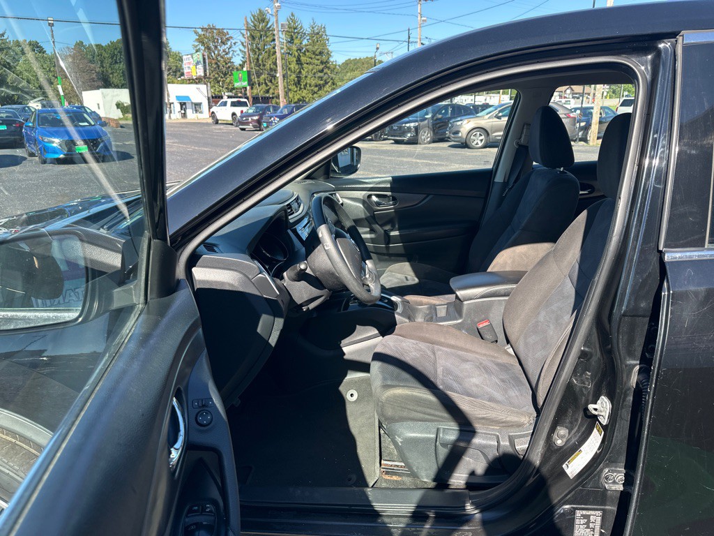 2015 Nissan Rogue Image 9