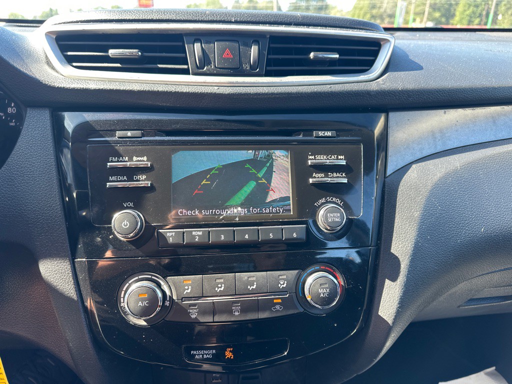 2015 Nissan Rogue Image 14