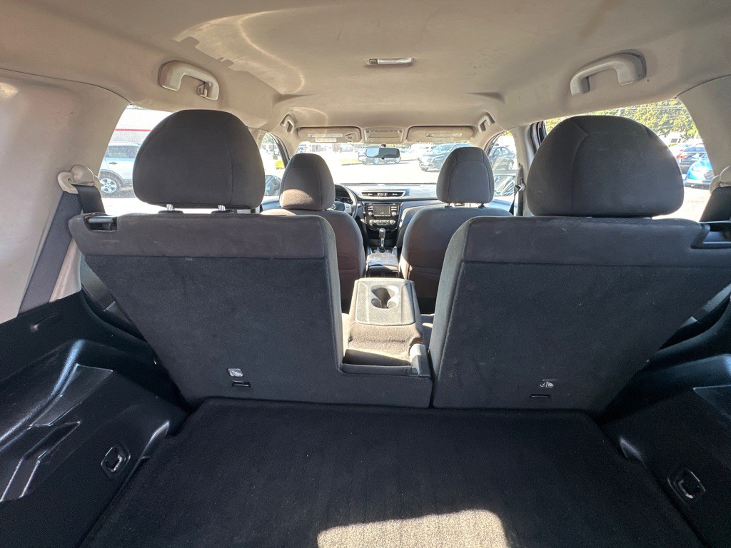 2015 Nissan Rogue Image 23
