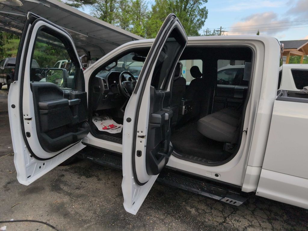 2017 Ford F-150 Image 3