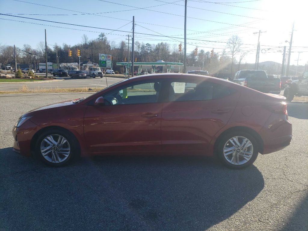 2020 Hyundai Elantra Image 2