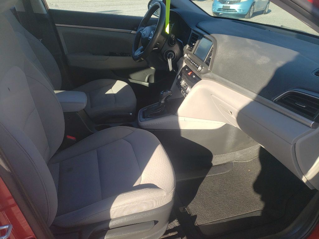 2020 Hyundai Elantra Image 10
