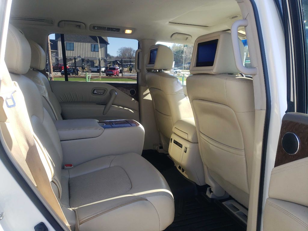 2016 INFINITI QX80 Image 7