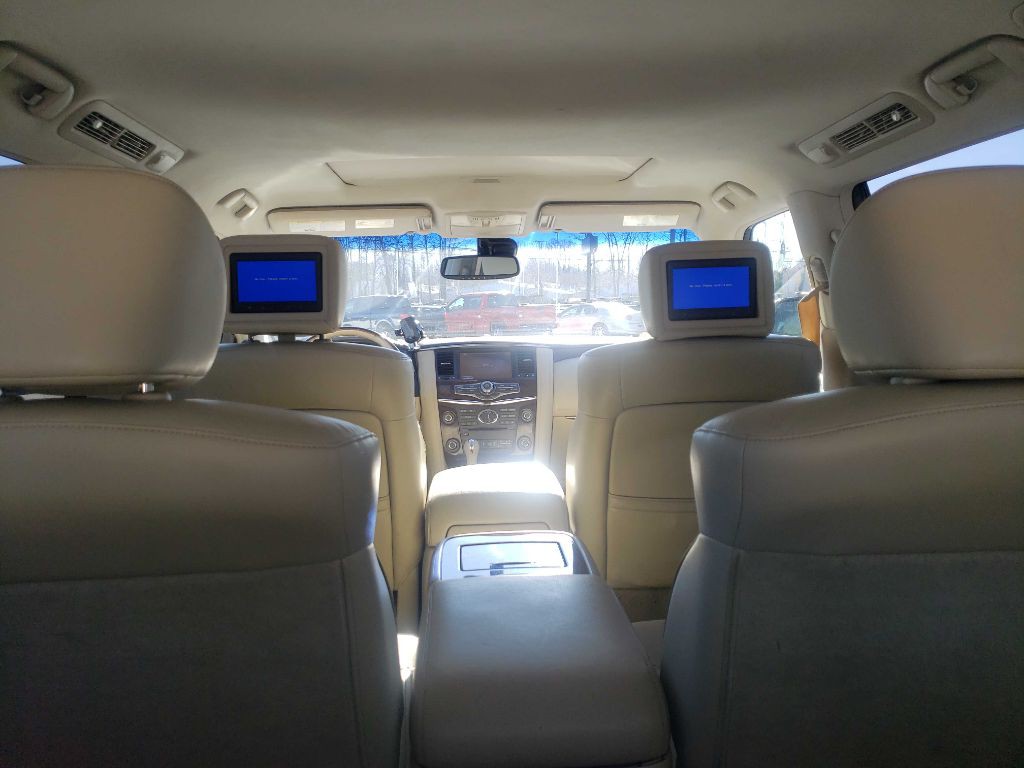 2016 INFINITI QX80 Image 10