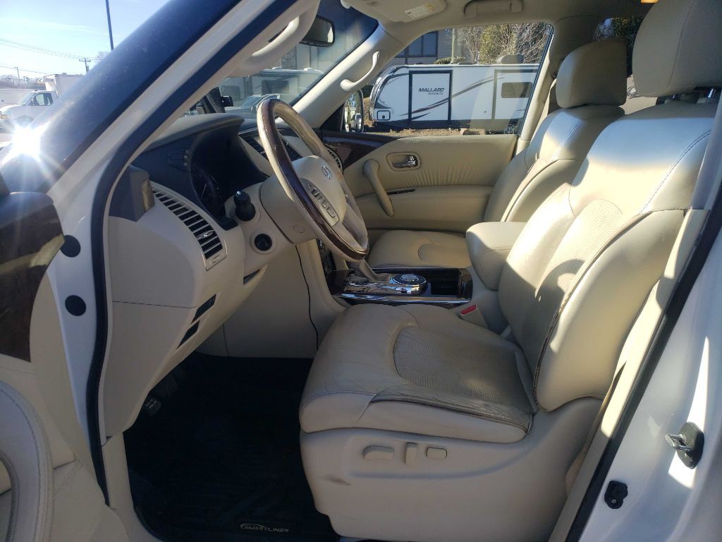 2016 INFINITI QX80 Image 16