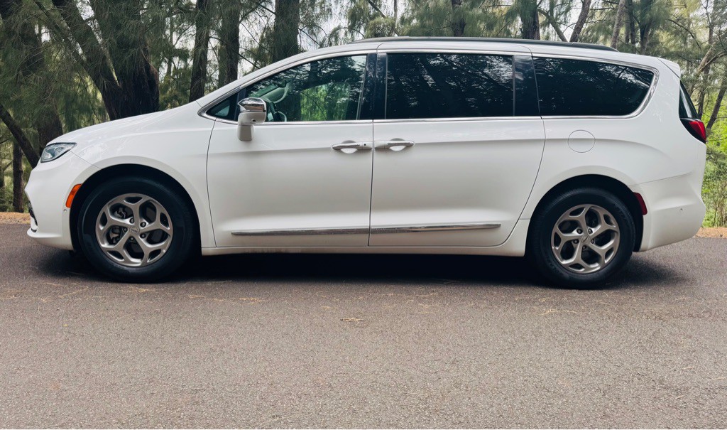 2022 Chrysler Pacifica Image 5