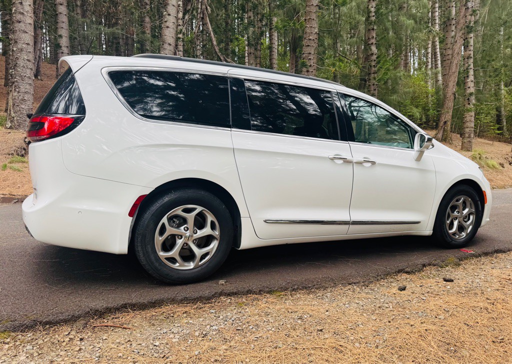 2022 Chrysler Pacifica Image 10