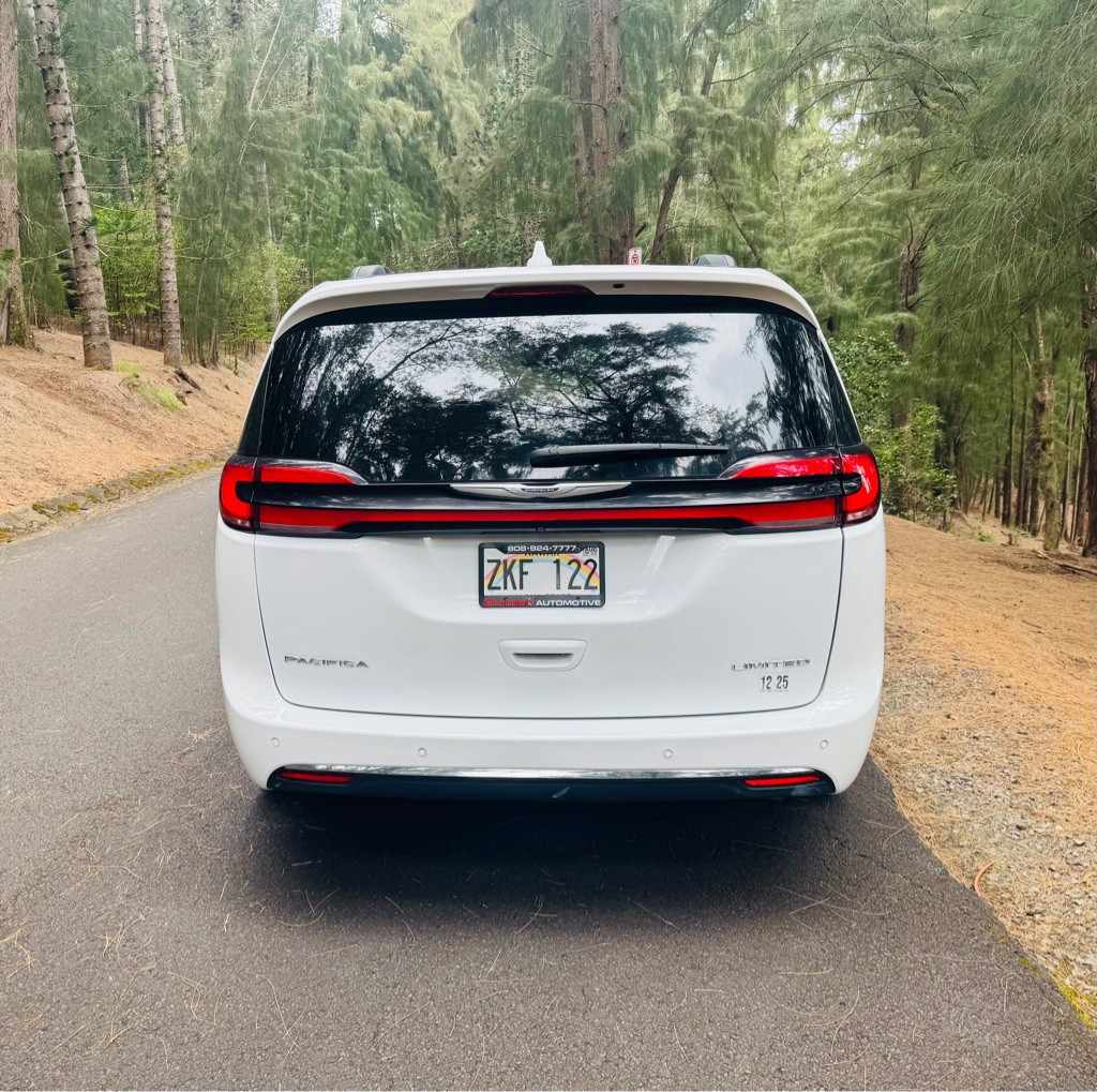 2022 Chrysler Pacifica Image 11