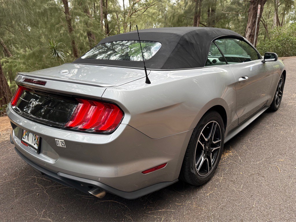 2022 Ford Mustang Image 16