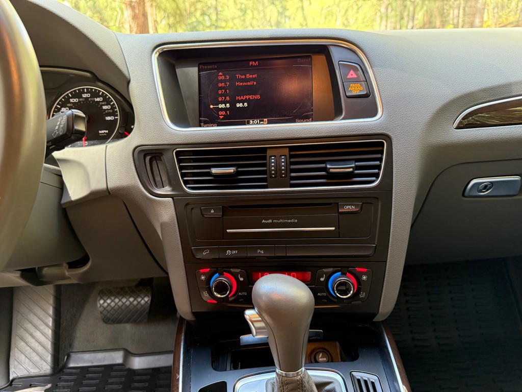 2012 Audi Q5 Image 12