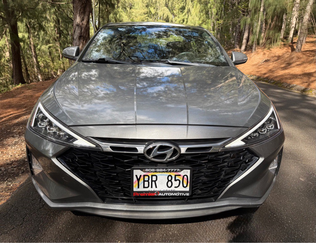 2019 Hyundai Elantra Image 2
