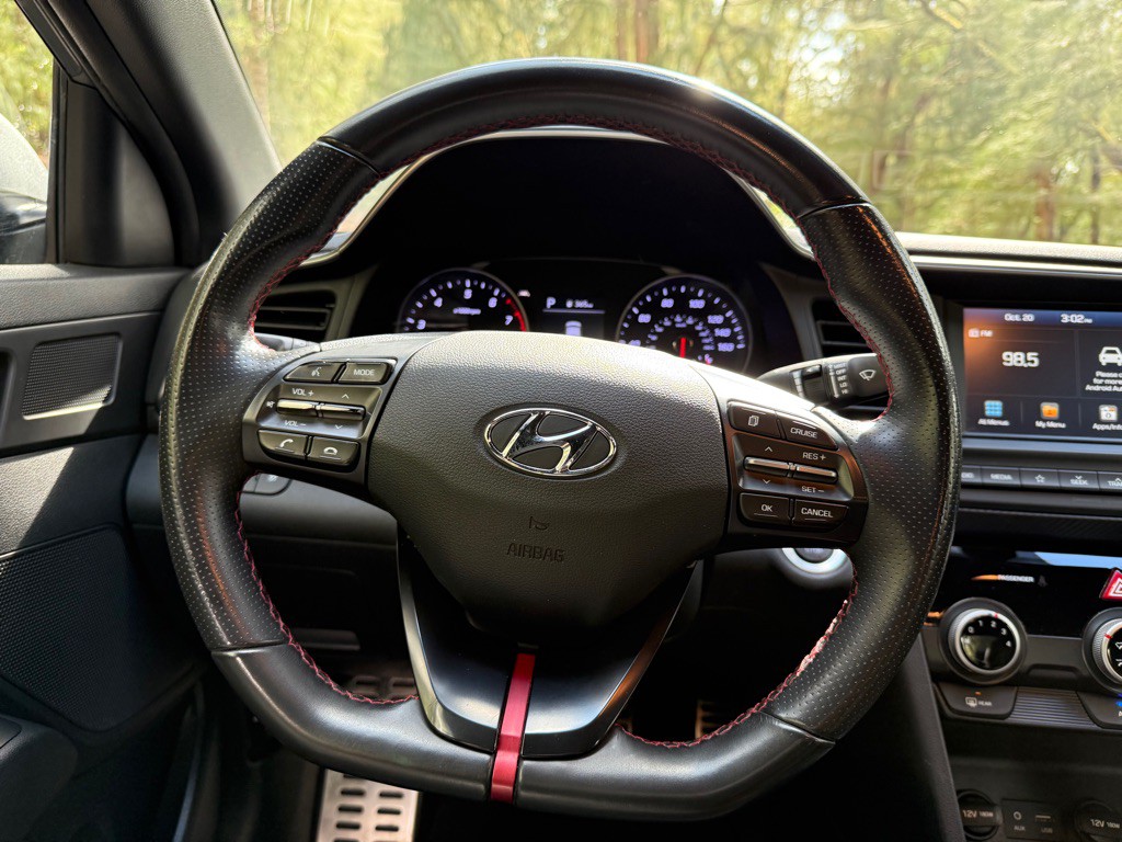 2019 Hyundai Elantra Image 12