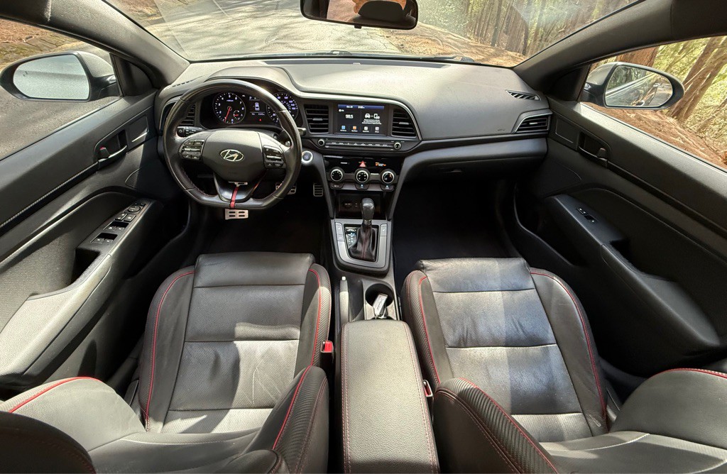 2019 Hyundai Elantra Image 13