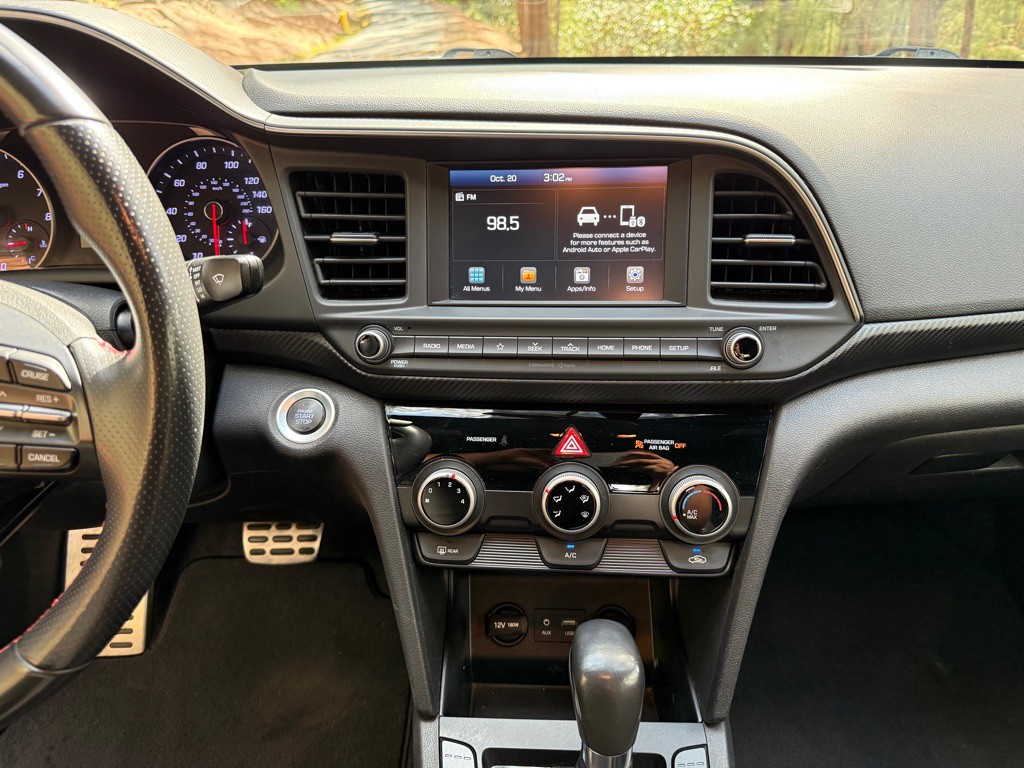 2019 Hyundai Elantra Image 15