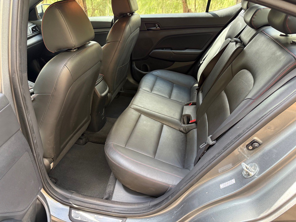 2019 Hyundai Elantra Image 16