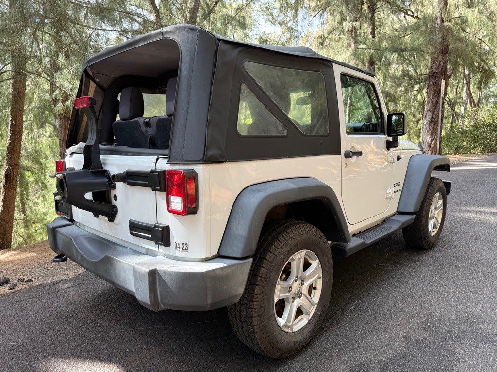 2017 Jeep Wrangler Image 4