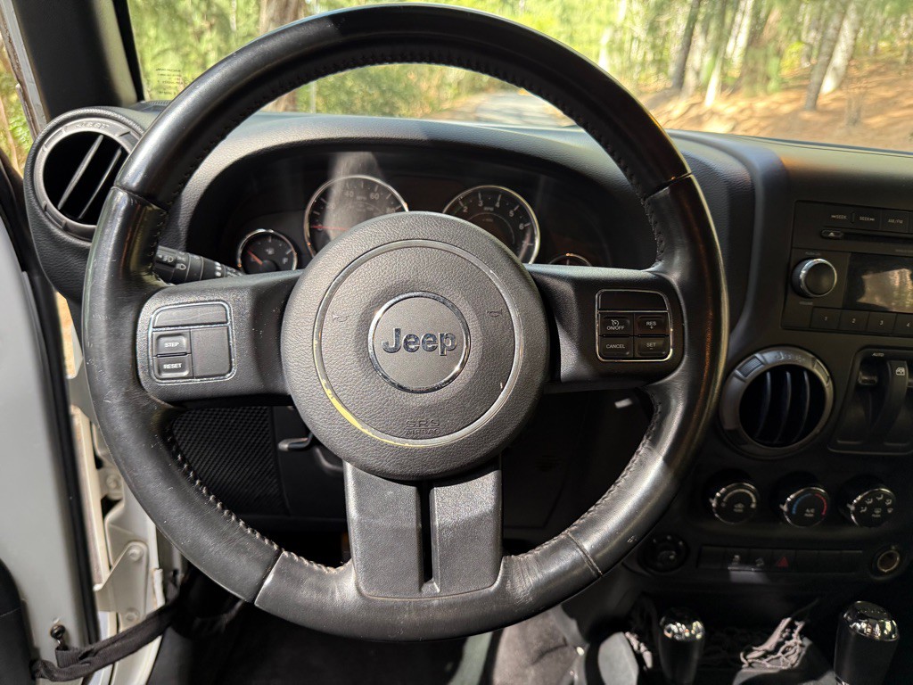 2017 Jeep Wrangler Image 12