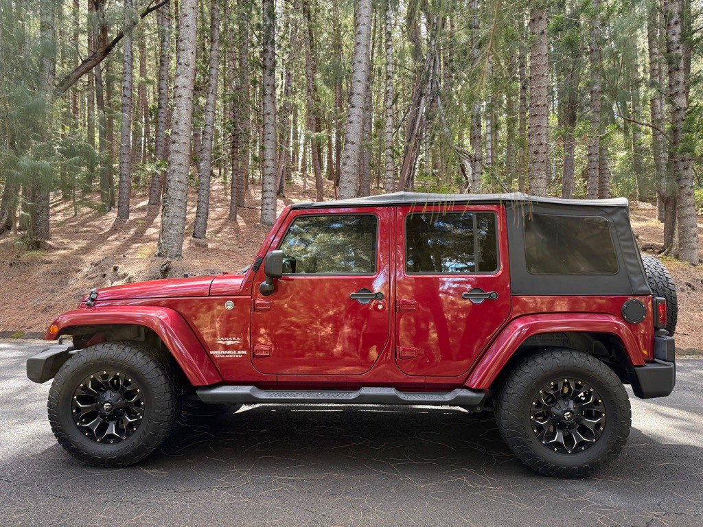 2011 Jeep Wrangler Unlimited Image 4