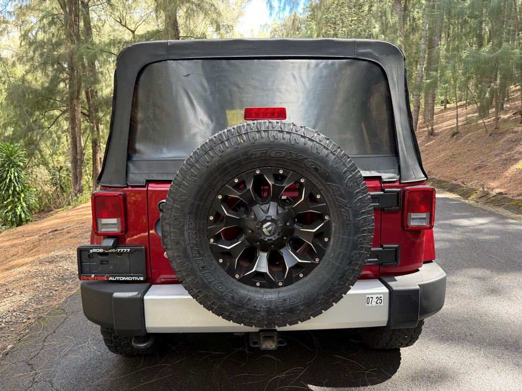 2011 Jeep Wrangler Unlimited Image 6