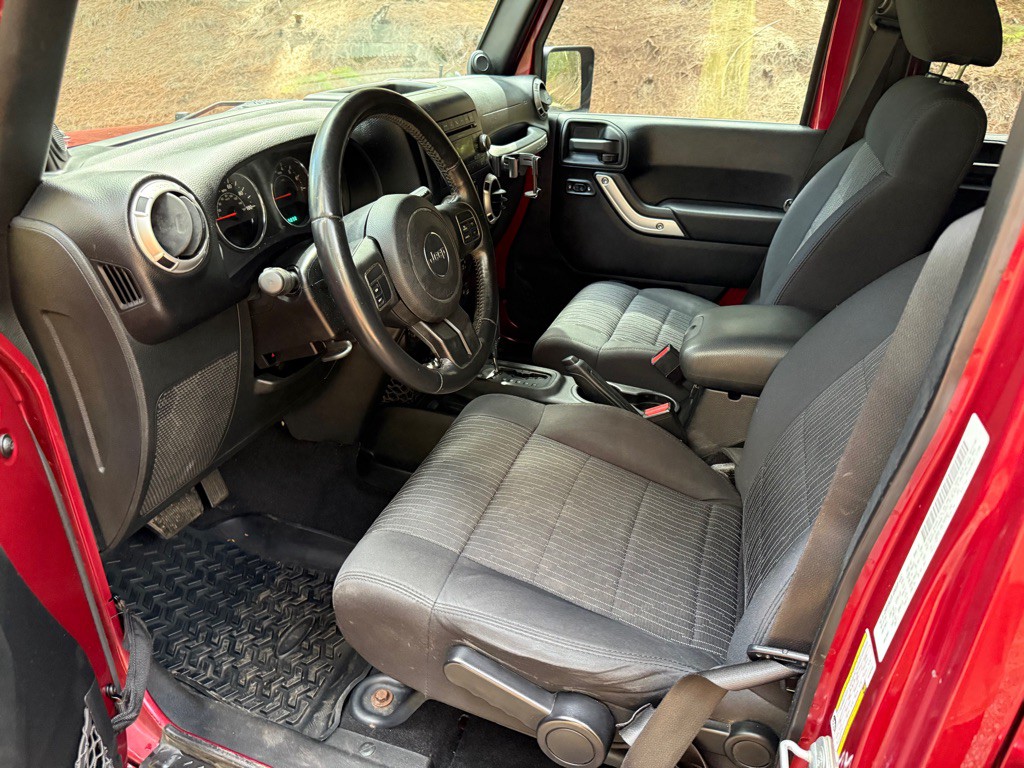 2011 Jeep Wrangler Unlimited Image 10