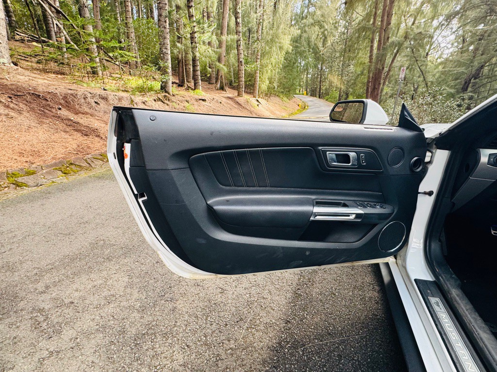 2020 Ford Mustang Image 22