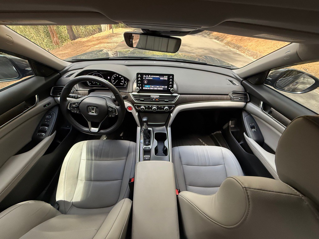 2018 Honda Accord Image 16