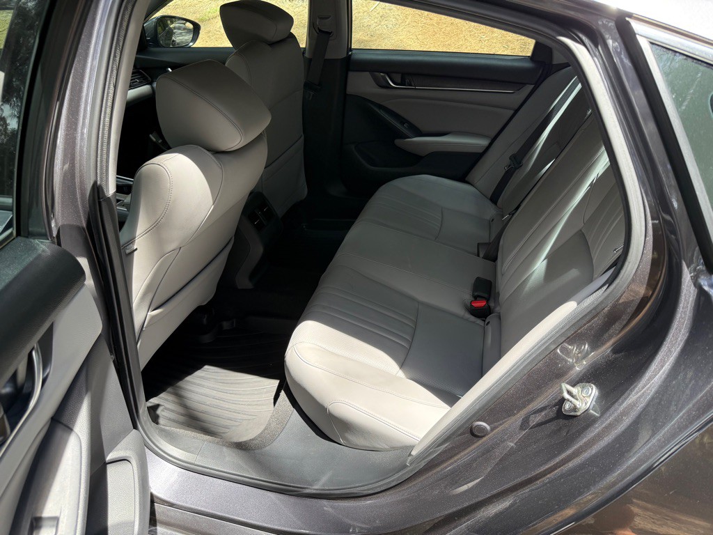 2018 Honda Accord Image 17