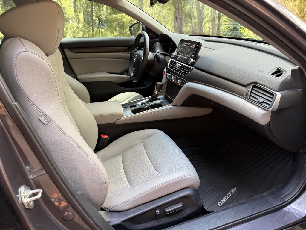 2018 Honda Accord Image 19