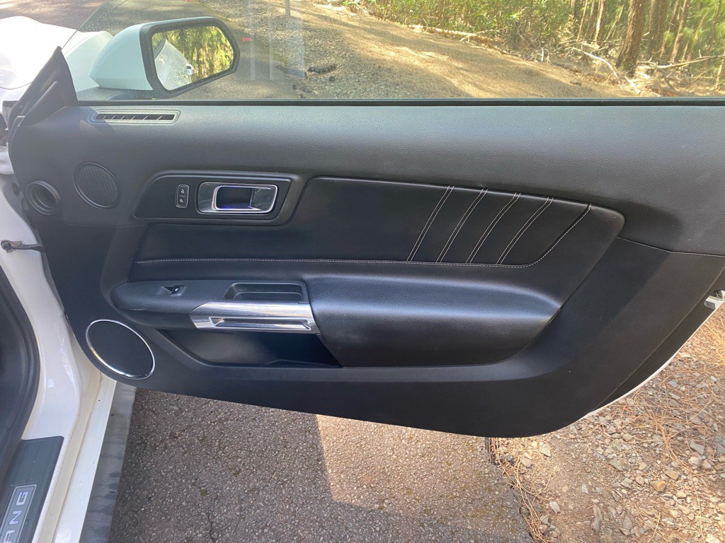 2021 Ford Mustang Image 23