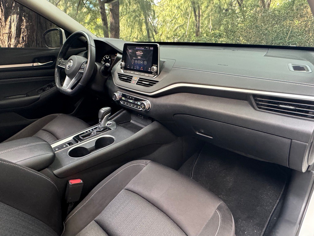 2019 Nissan Altima Image 15