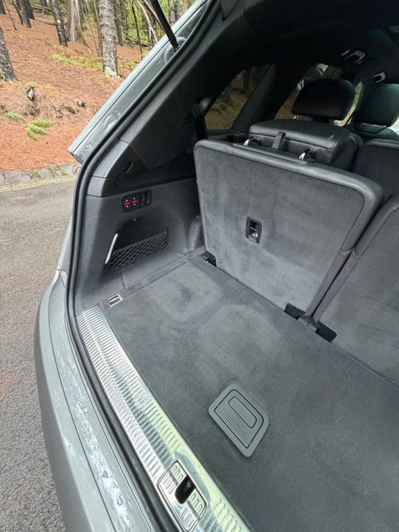 2017 Audi Q7 Image 12