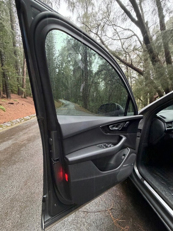 2017 Audi Q7 Image 28