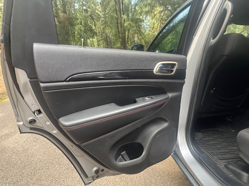 2016 Jeep Grand Cherokee Image 15