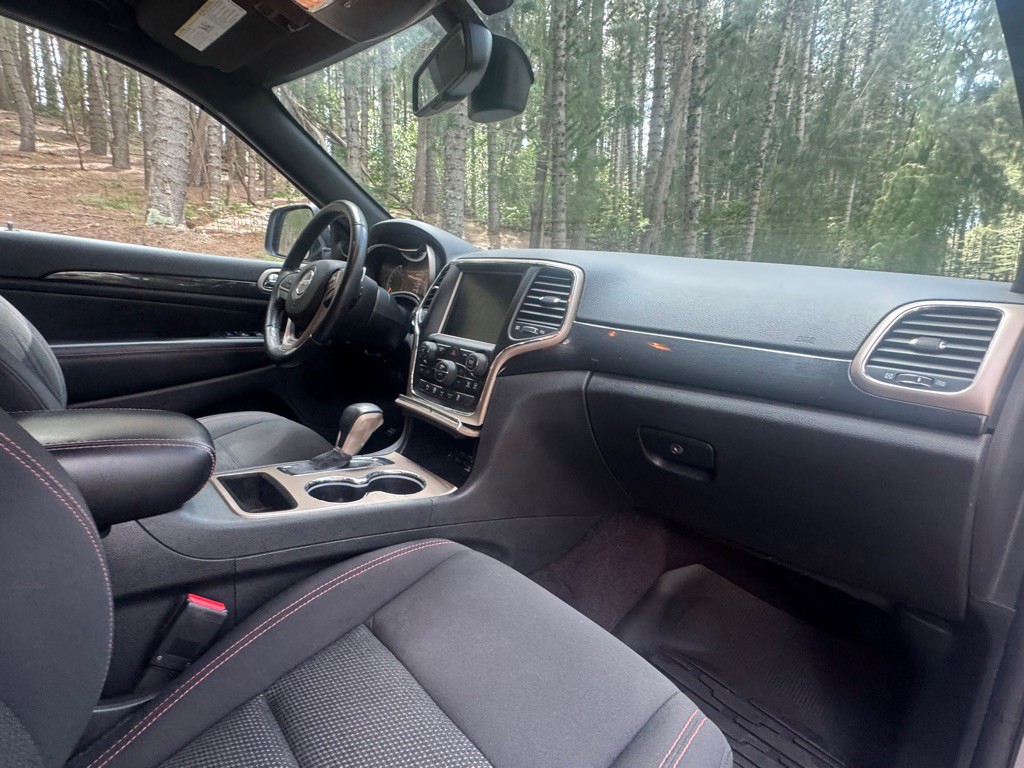 2016 Jeep Grand Cherokee Image 22