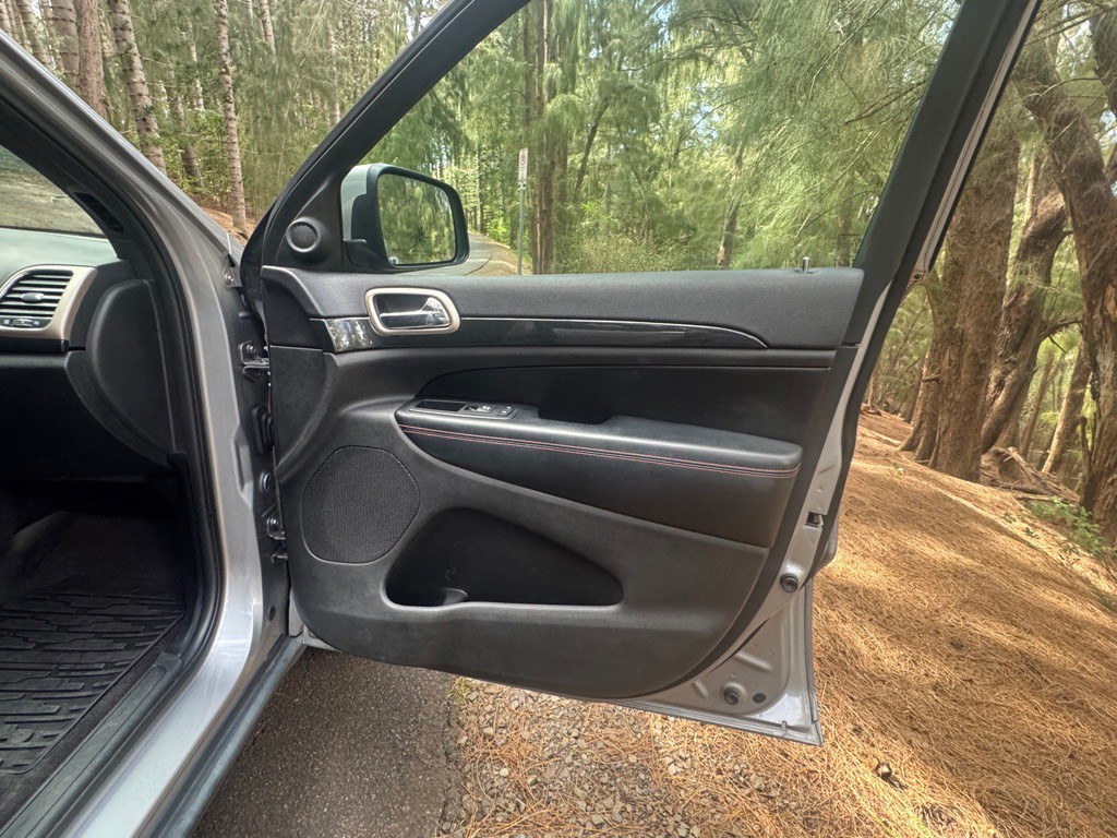 2016 Jeep Grand Cherokee Image 24