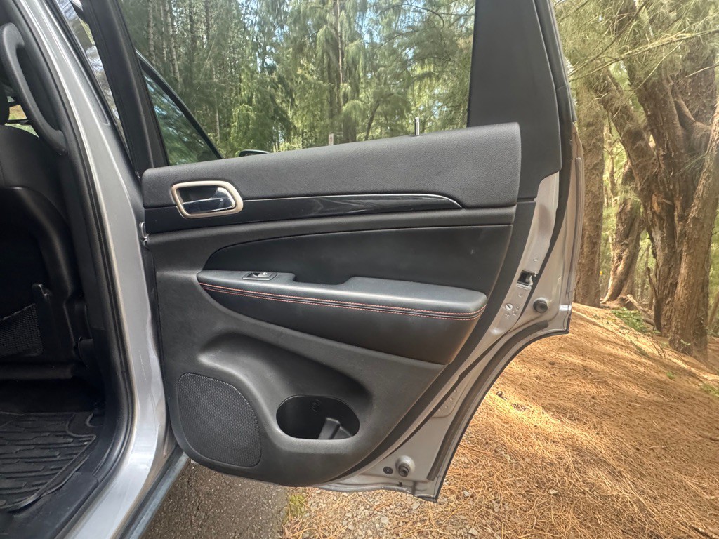 2016 Jeep Grand Cherokee Image 25