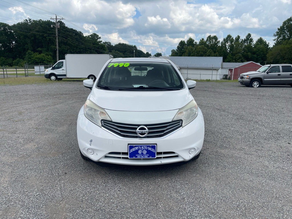 2015 Nissan Versa Image 2