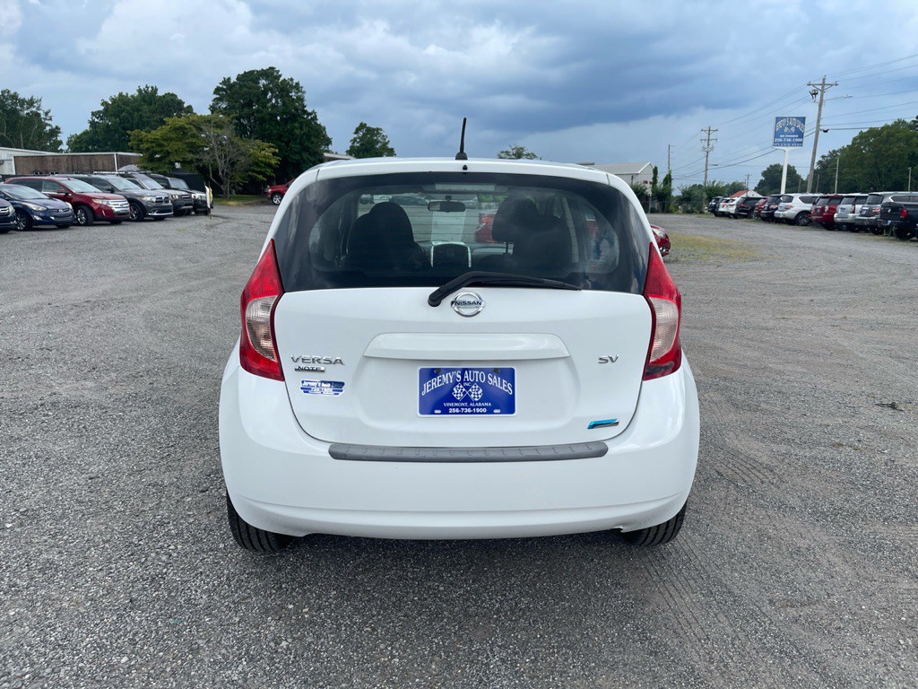 2015 Nissan Versa Image 4