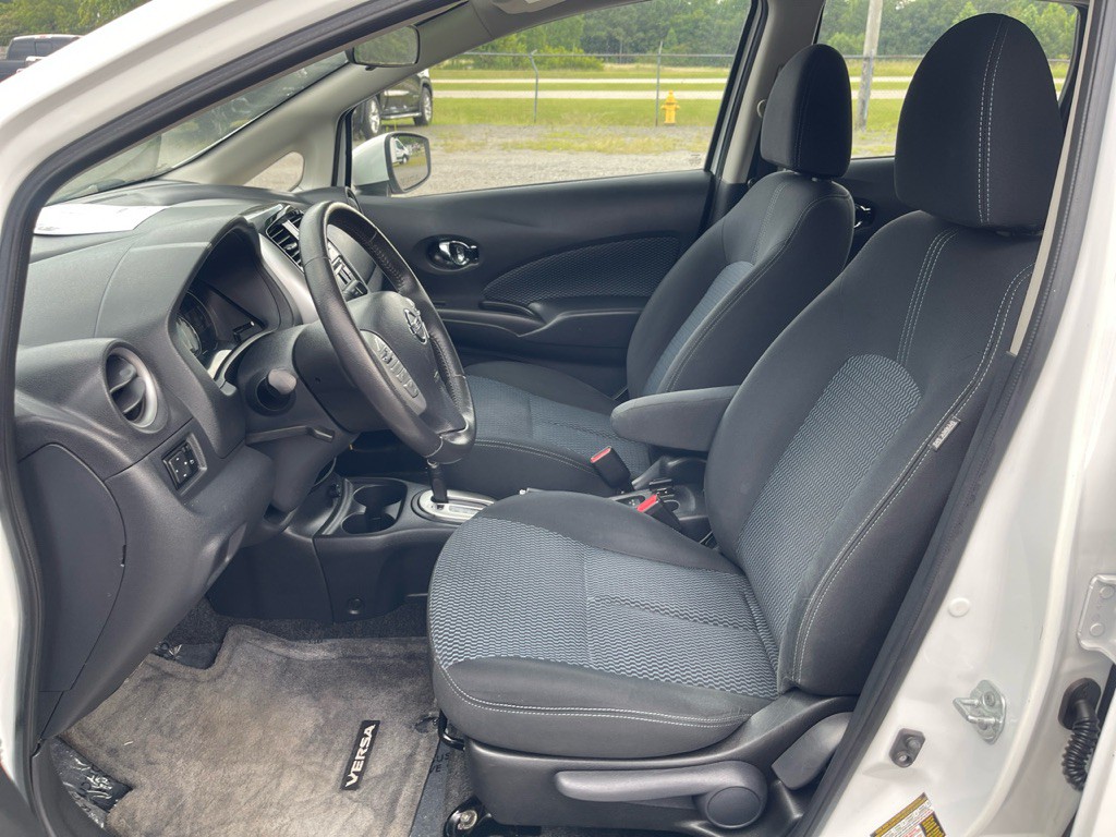 2015 Nissan Versa Image 14