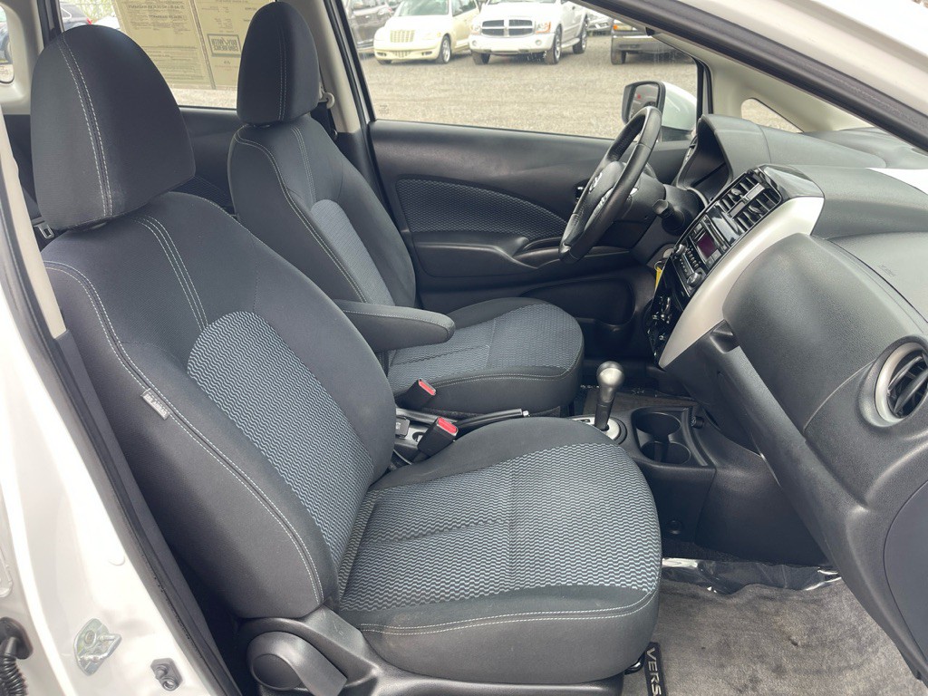 2015 Nissan Versa Image 15