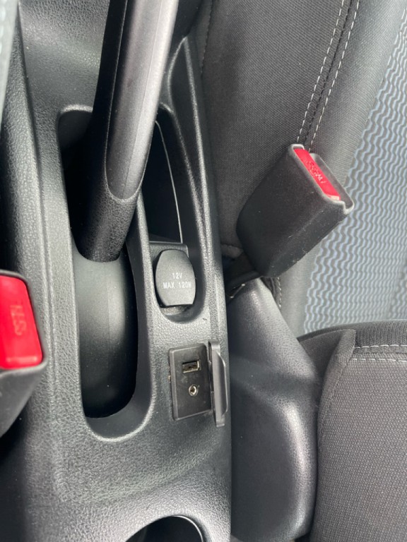 2015 Nissan Versa Image 20