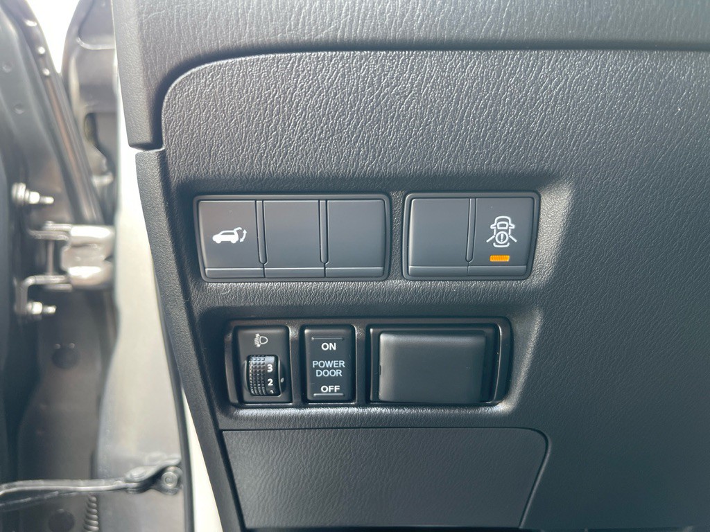 2019 Nissan Armada Image 16