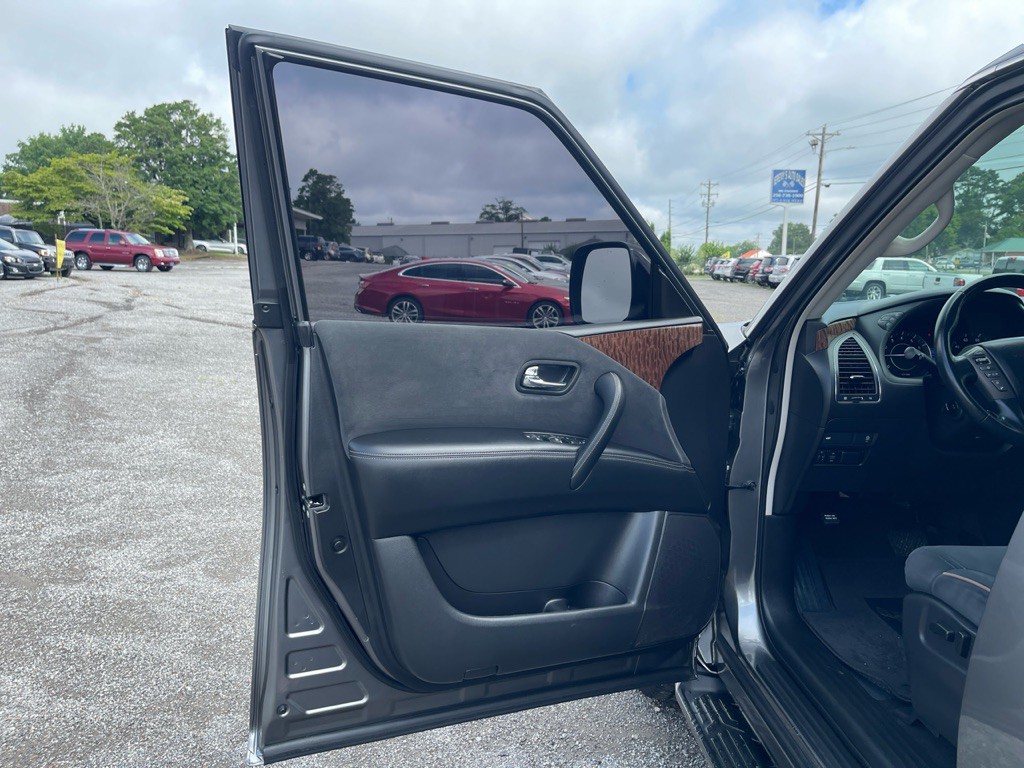 2019 Nissan Armada Image 17