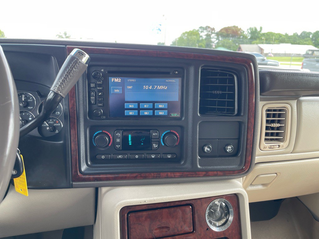 2006 Cadillac Escalade Image 11